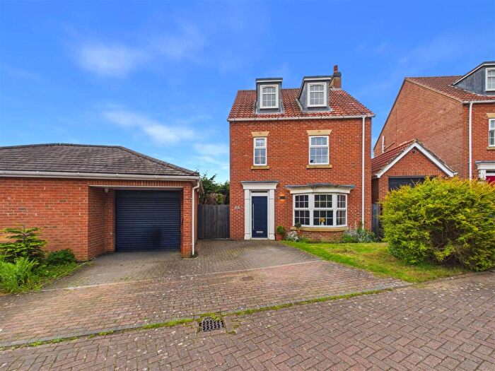 4 Bedroom Detached House For Sale In Trinity Fold, Brough, HU15