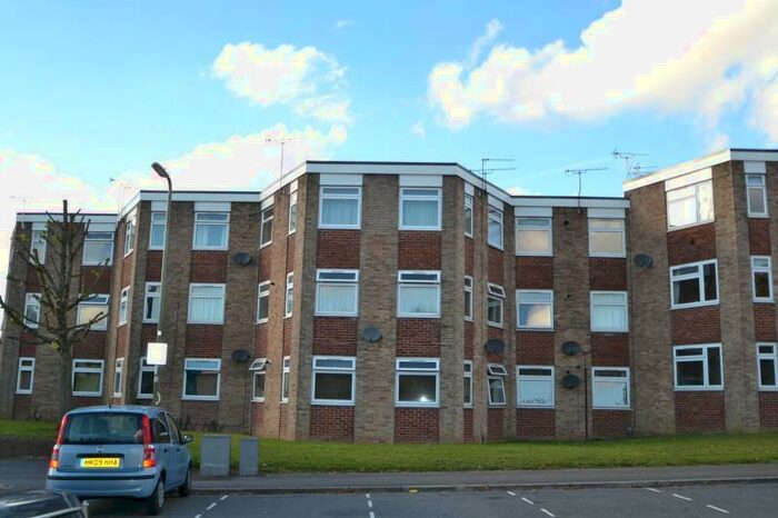 1 Bedroom Flat To Rent In The Hexagon, Andover, SP10