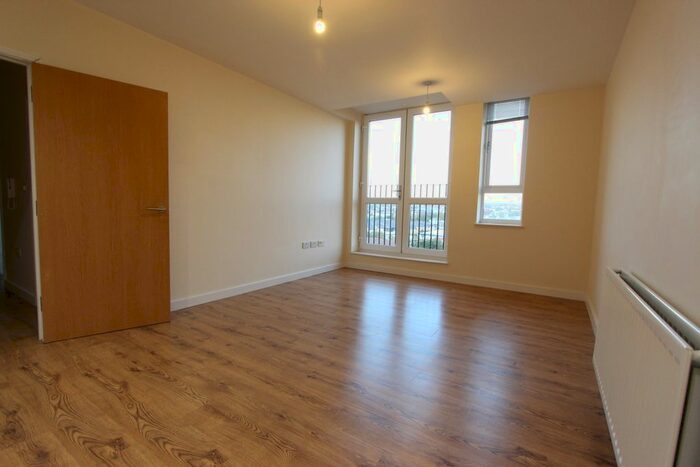 2 Bedroom Flat To Rent In London Road, Allington, Maidstone ME16