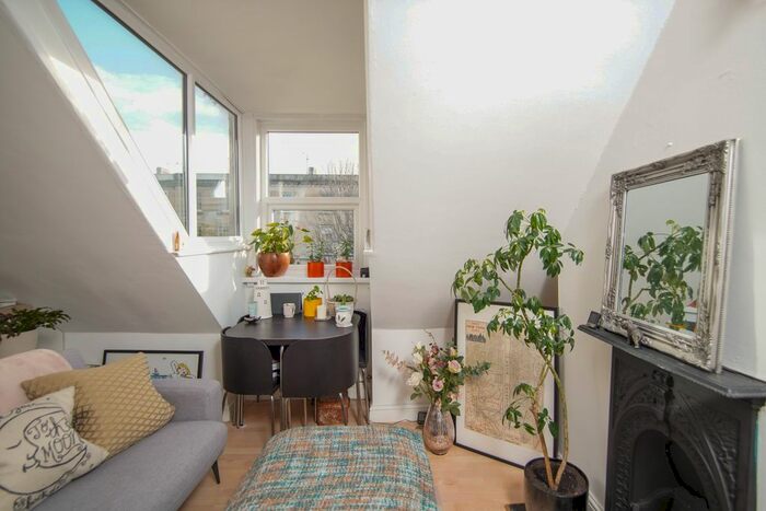 1 Bedroom Flat To Rent In Melrose Place, Clifton, Bristol, BS8