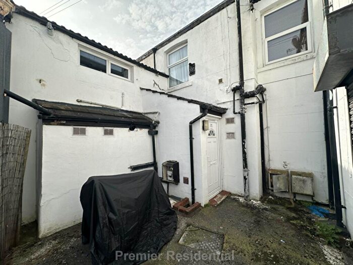 2 Bedroom Apartment To Rent In Gorton Road, Reddish, SK5