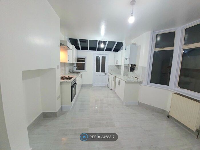 4 Bedroom Terraced House To Rent In Wanlip Road, London, E13