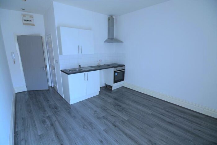 1 Bedroom Flat To Rent In Capitol Buildings, Seaview Road, CH45