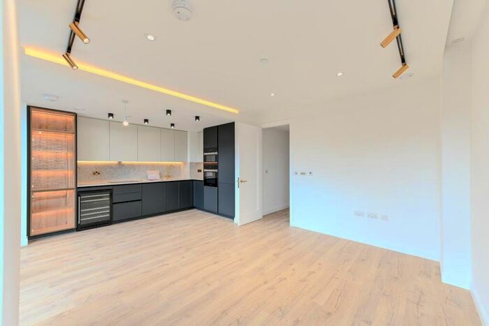 2 Bedroom Apartment To Rent In Siena House, Bollinder Place, London, EC1V