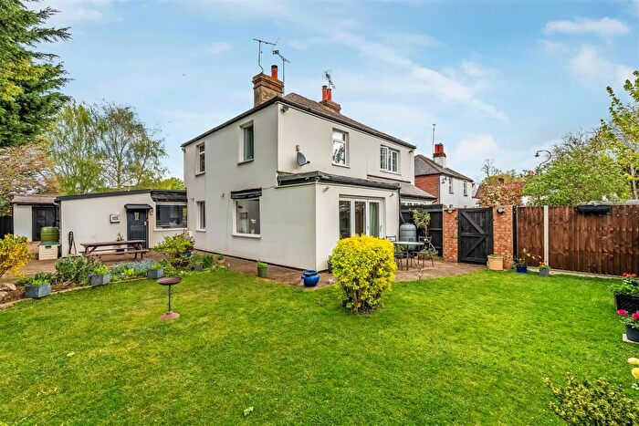 2 Bedroom Semi-Detached House For Sale In Kingston Road, Leatherhead, KT22