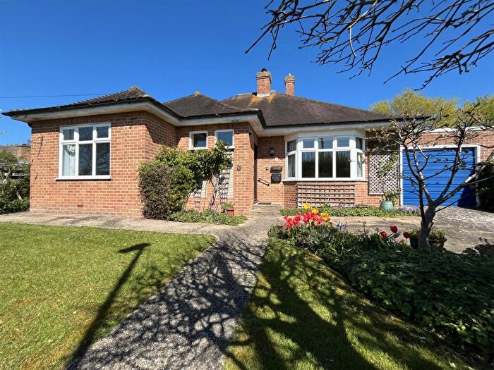 3 Bedroom Bungalow For Sale In Orchard Way, Wymondham, NR18