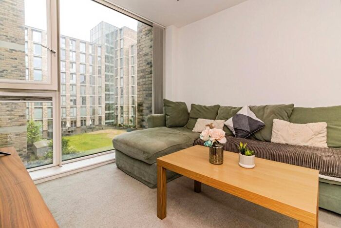 2 Bedroom Apartment To Rent In Boundary Lane, Manchester, Greater Manchester, M15