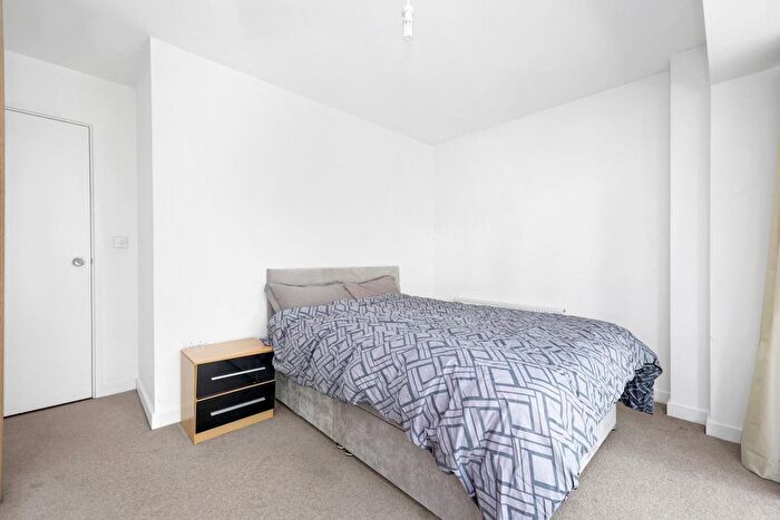 2 Bedroom Flat For Sale In Dance Square, Clerkenwell, EC1V