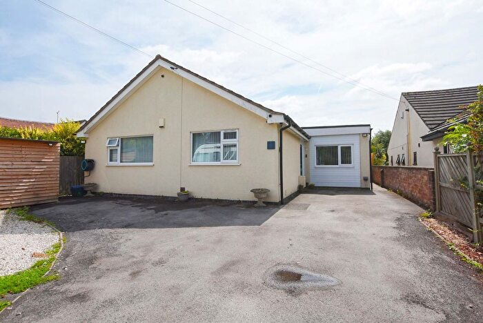 3 Bedroom Bungalow To Rent In Woodside Road, Oadby, Leicester, LE2