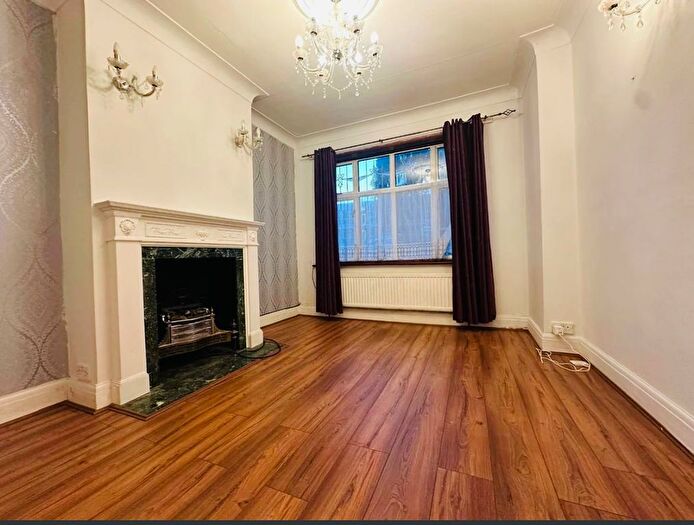 3 Bedroom Terraced House To Rent In Horns Road, Ilford, IG6