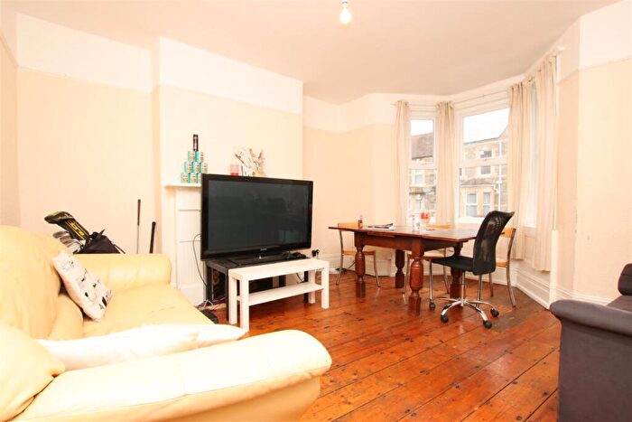 5 Bedroom House To Rent In Stanley Road West, Bath, BA2