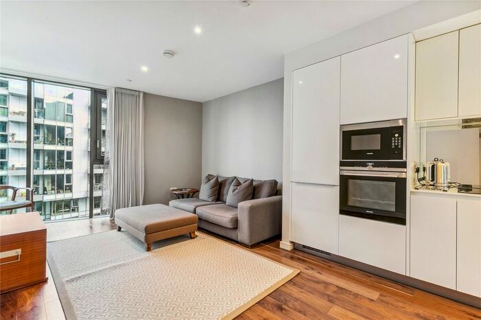 2 Bedroom Flat To Rent In Eastfields Avenue, Wandsworth, SW18