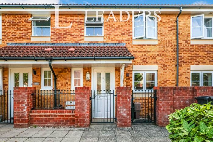 2 Bedroom Terraced House To Rent In Cunningham Avenue, PO2