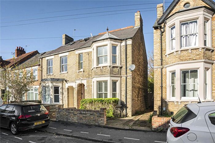 3 Bedroom Semi-Detached House For Sale In Bartlemas Road, East Oxford, OX4