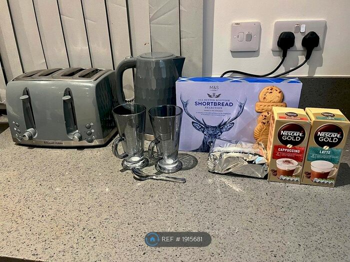 1 Bedroom Flat To Rent In Riverbank Way, Brentford, TW8