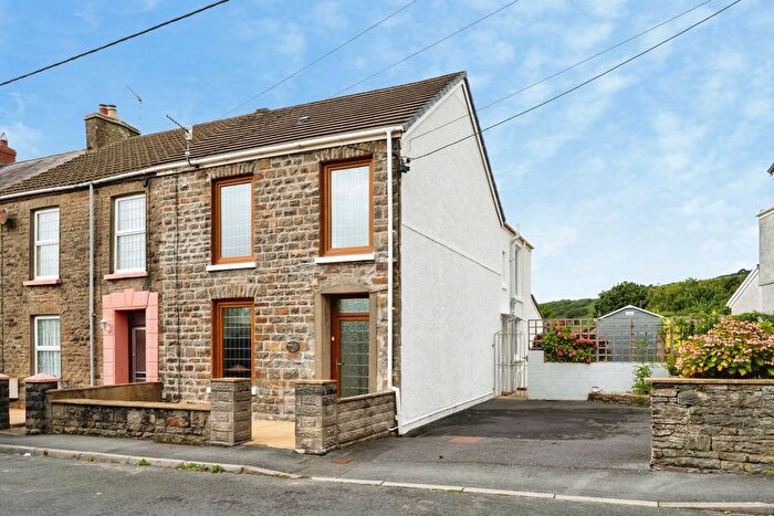 2 Bedroom End Of Terrace House For Sale In Elkington Road, Burry Port, Carmarthenshire, SA16