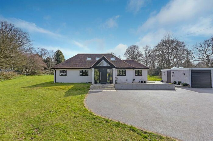4 Bedroom Detached House For Sale In Merrywood Grove, Lower Kingswood, Tadworth, KT20