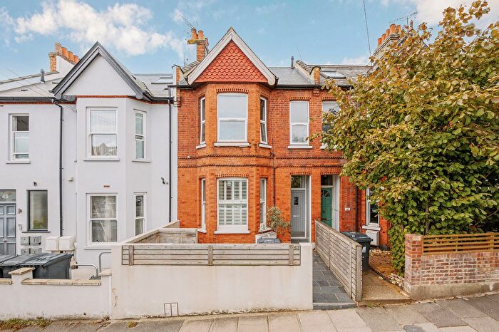 2 Bedroom Flat To Rent In Berrymead Gardens, London, W3