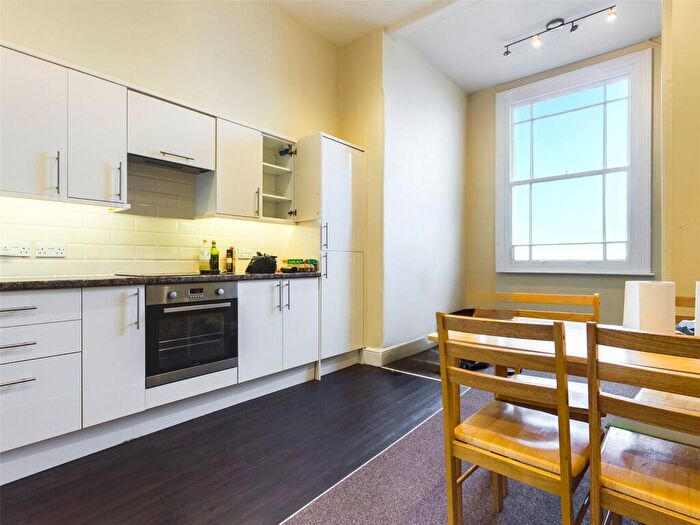 4 Bedroom Apartment To Rent In Brunswick Place, Hove, East Sussex, BN3