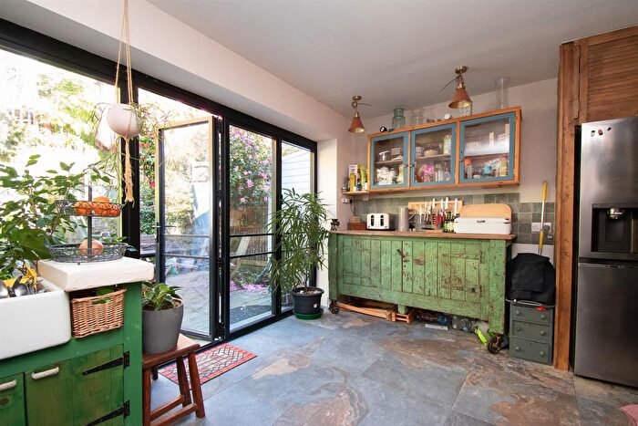 5 Bedroom Terraced House For Sale In St. Helens Road, Hastings, TN34