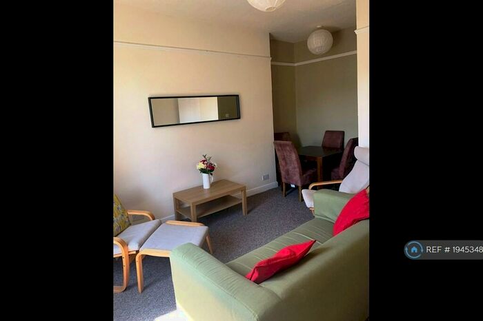 2 Bedroom Flat To Rent In Wallace Street, Stirling, FK8