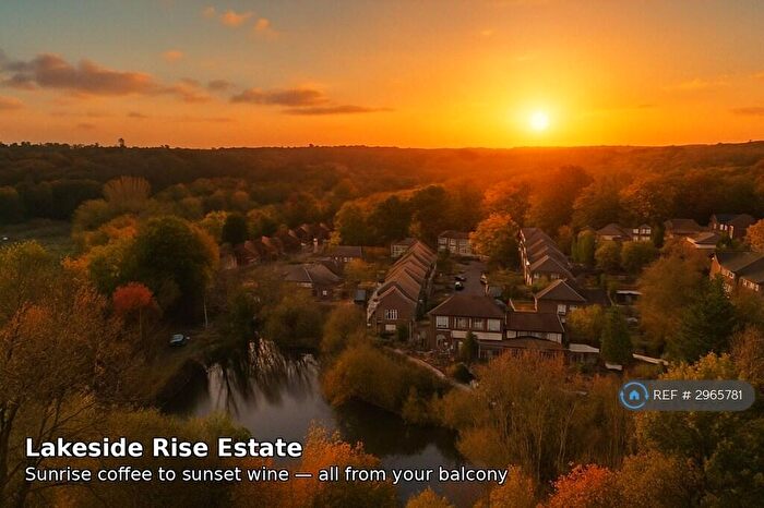 2 Bedroom Flat To Rent In Lakeside Rise, Manchester, M9