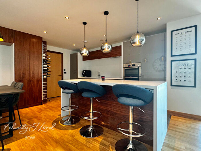 2 Bedroom Apartment For Sale In Wick Lane, London, E3