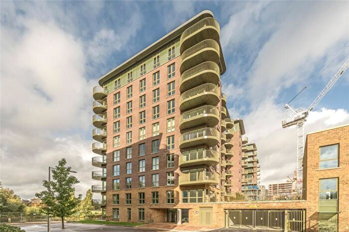 2 Bedroom Apartment To Rent In Astell Road, London, SE3