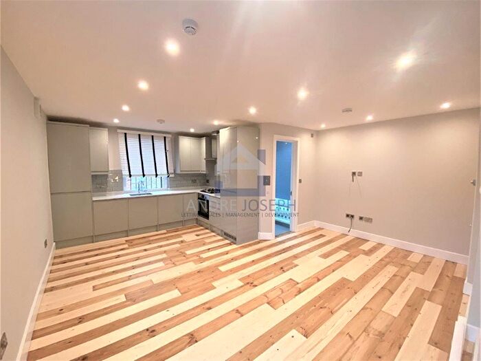 1 Bedroom Flat To Rent In Moyser Road, Furzedown, SW16