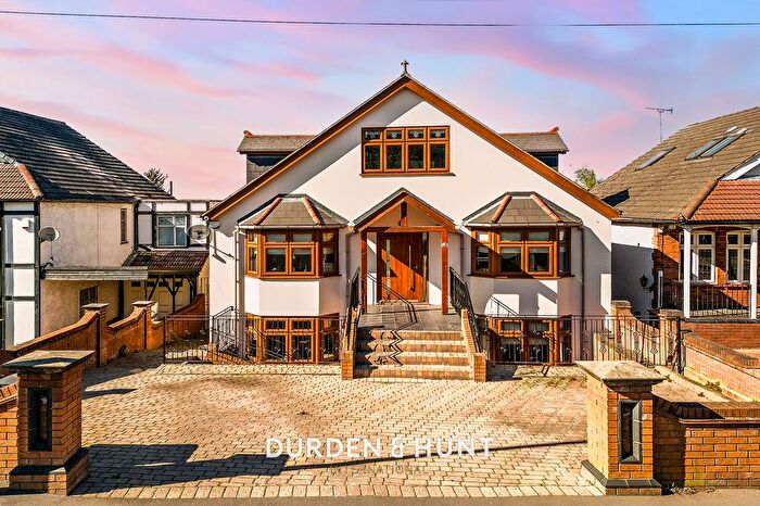 5 Bedroom Detached House For Sale In Manor Road, Chigwell, IG7