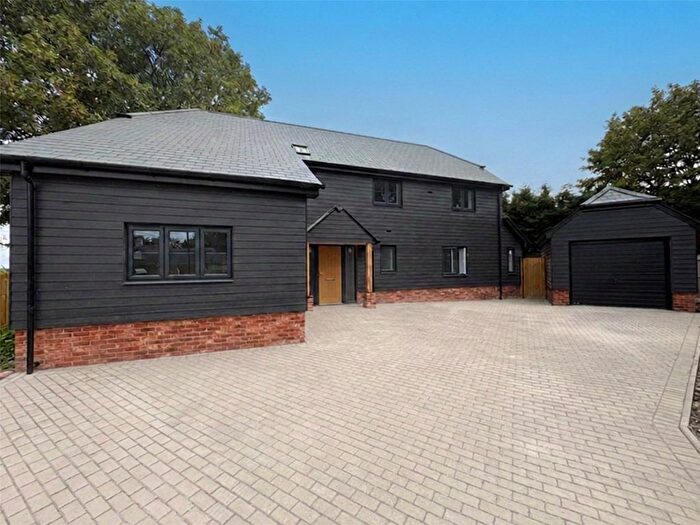 4 Bedroom Detached House For Sale In Odiham Road, Shalden, Alton, Hampshire, GU34