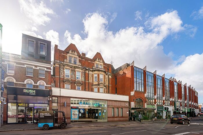 2 Bedroom Flat For Sale In The Broadway, Ealing, W5