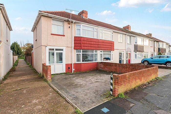 3 Bedroom End Terrace House For Sale In St Michaels Grove, Fareham, Hampshire, PO14