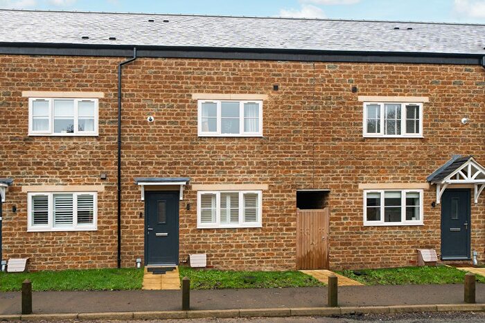 3 Bedroom Detached House For Sale In Cumberford Hill, Bloxham, OX15