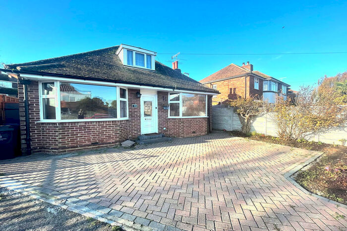 3 Bedroom Detached Bungalow To Rent In Broadwater Way, Worthing, BN14