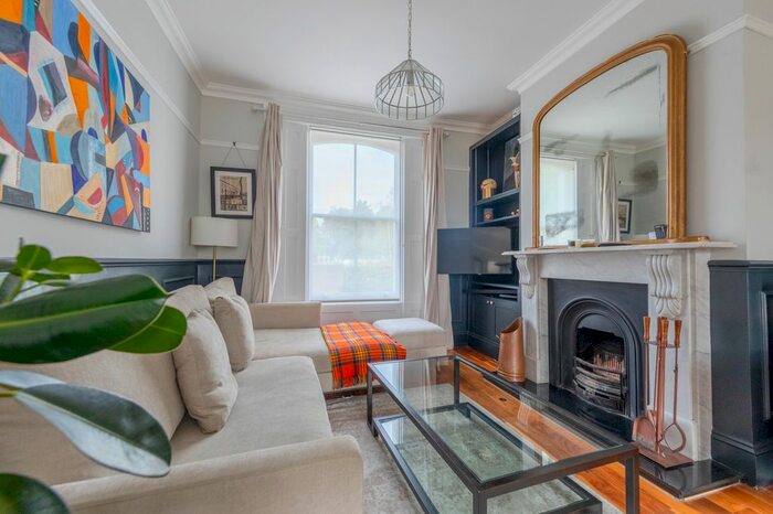 2 Bedroom Terraced House To Rent In Lndn-B - Basire Street, London, N1