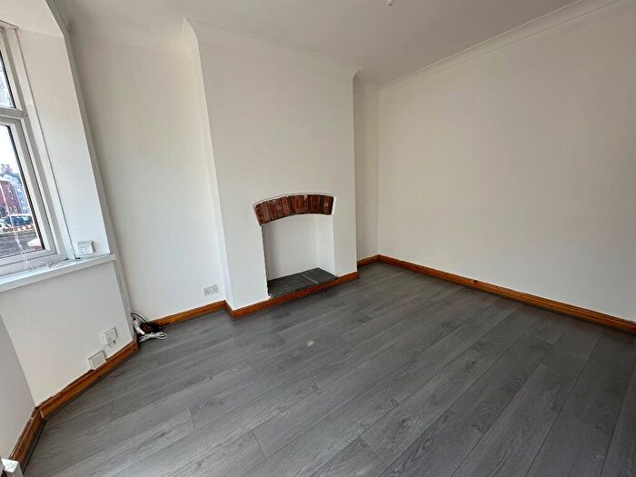 4 Bedroom House To Rent In Nowell Terrace, Leeds, West Yorkshire, LS9