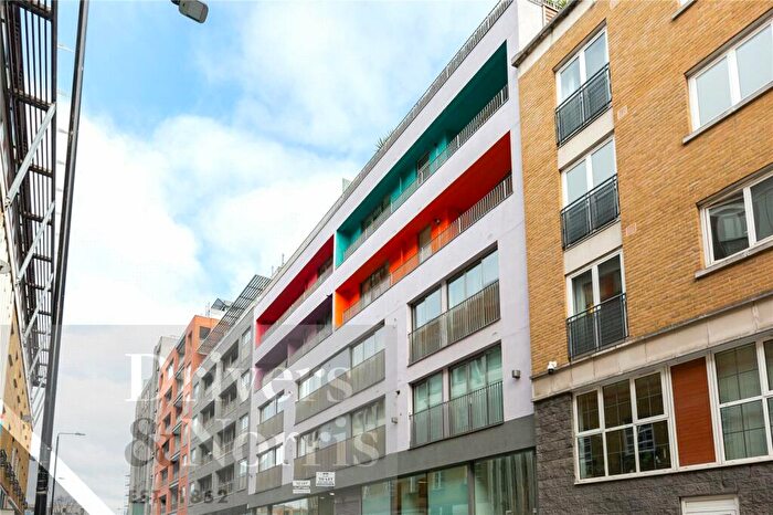 2 Bedroom Apartment To Rent In Spaceworks Building, Plumbers Row, Hackney, London, E1