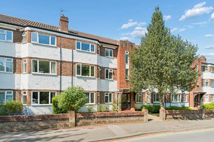 2 Bedroom Apartment For Sale In Garrison Court, Hitchin, SG4