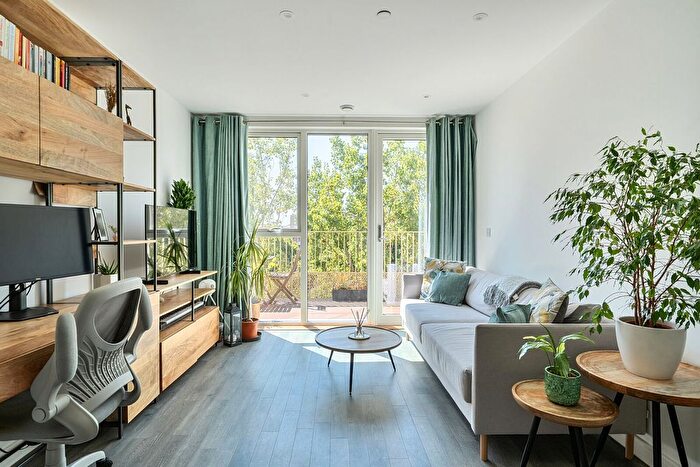 1 Bedroom Flat For Sale In Corbett House, Acton, London, W3