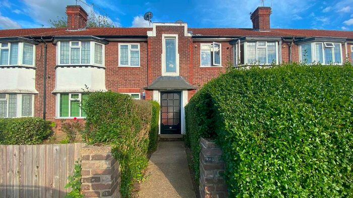 2 Bedroom Flat To Rent In Manor Court, York Way, London, N20