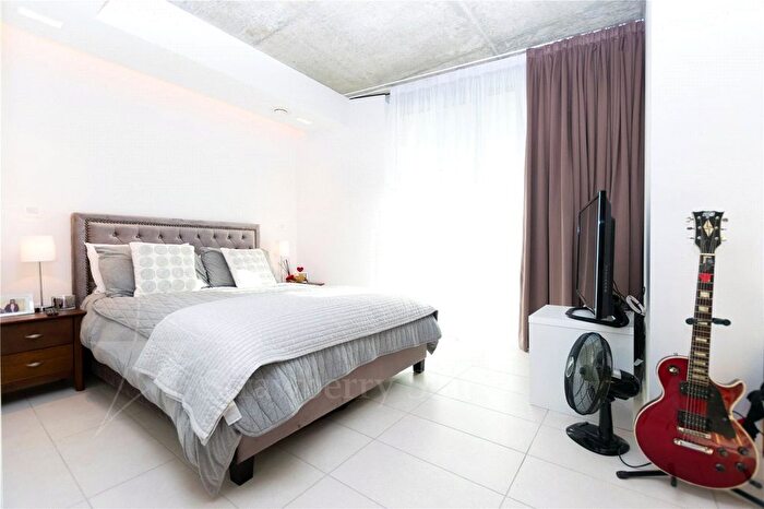 Studio For Sale In Tidal Basin Road, London, E16