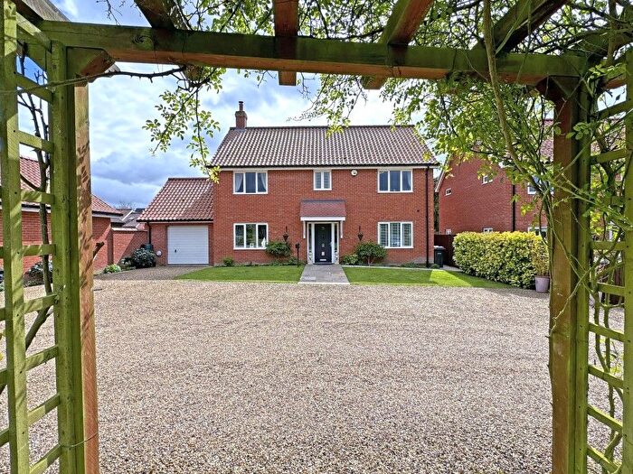 4 Bedroom Detached House For Sale In Winfarthing Road, Shelfanger, Diss, IP22