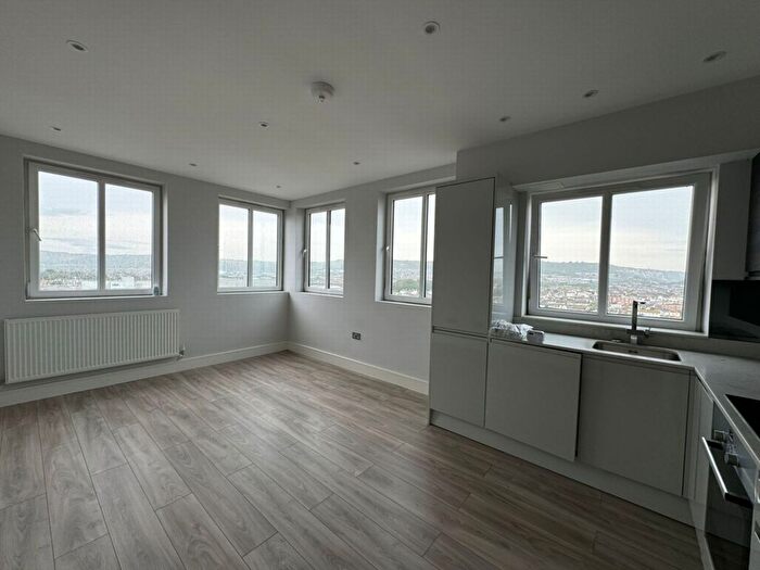 2 Bedroom Flat To Rent In Sandgate Road, Folkestone, CT20