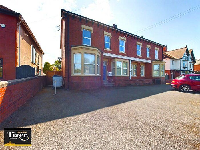 2 Bedroom Apartment For Sale In Newton Drive, Blackpool, FY3