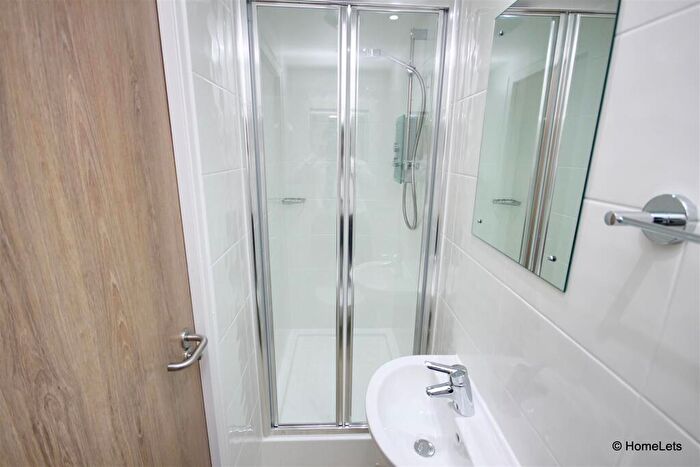 1 Bedroom Flat To Rent In Apartment, Lower Bristol Road, BA2