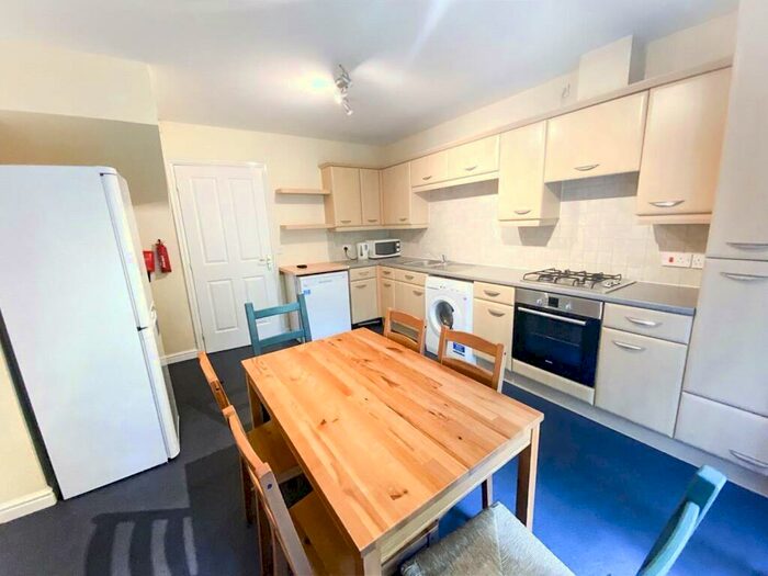 4 Bedroom House To Rent In Lauderdale Crescent, Grove Village, Manchester, M13