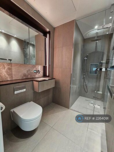 2 Bedroom Flat To Rent In Carrara Tower, London, EC1V