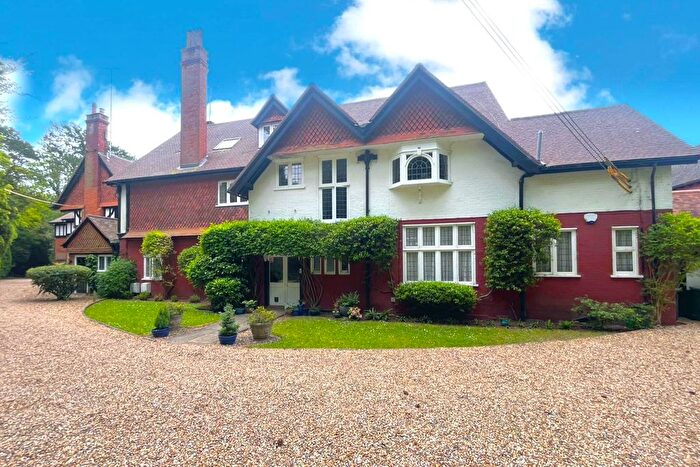 2 Bedroom Flat For Sale In Hogs Back, Seale, Farnham, GU10