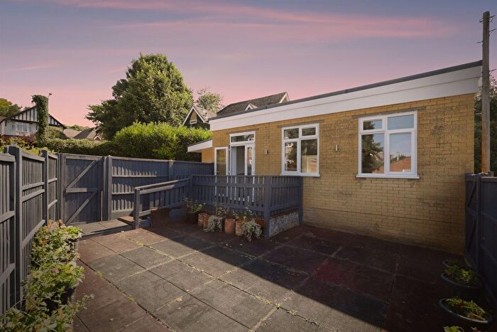 2 Bedroom Detached House For Sale In Fryers Lane, High Wycombe, HP12